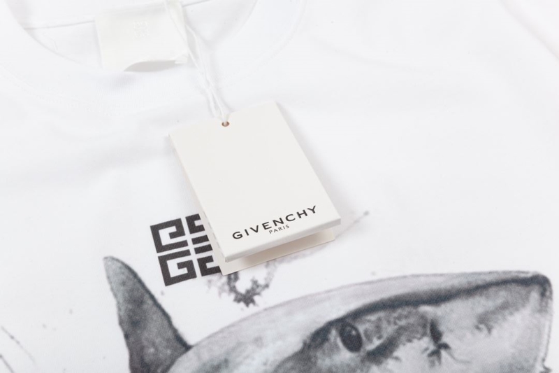 Givenchy T-Shirts